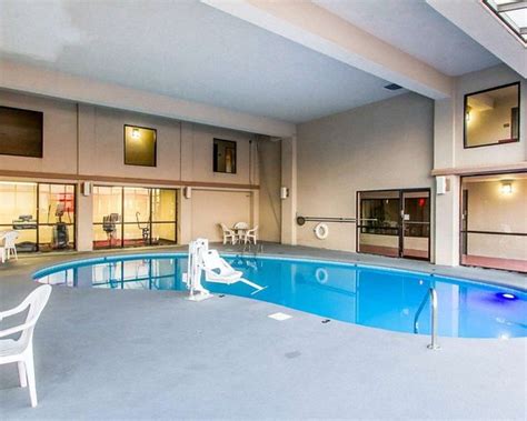 clarksville hotels with indoor pools|econo lodge clarksville tennessee.